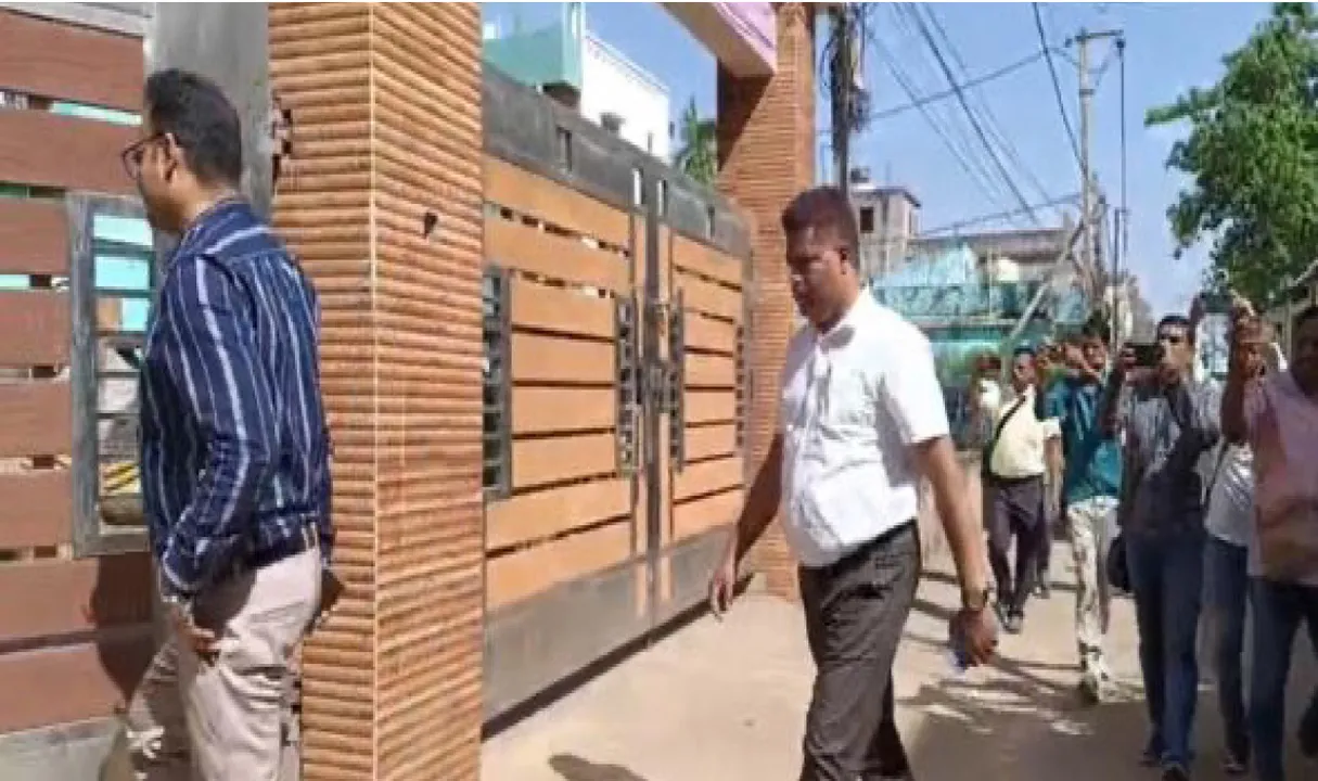  ଗନ୍ଧମାର୍ଦ୍ଦନ ଲୋଡିଂ ଏଜେନ୍‌ସି କେଳେଙ୍କାରୀ: ରାଜାଙ୍କ ସମ୍ପତ୍ତି ଦେଖି ଇଓଡବ୍ଲ୍ୟୁ ତାଜୁବ୍‌