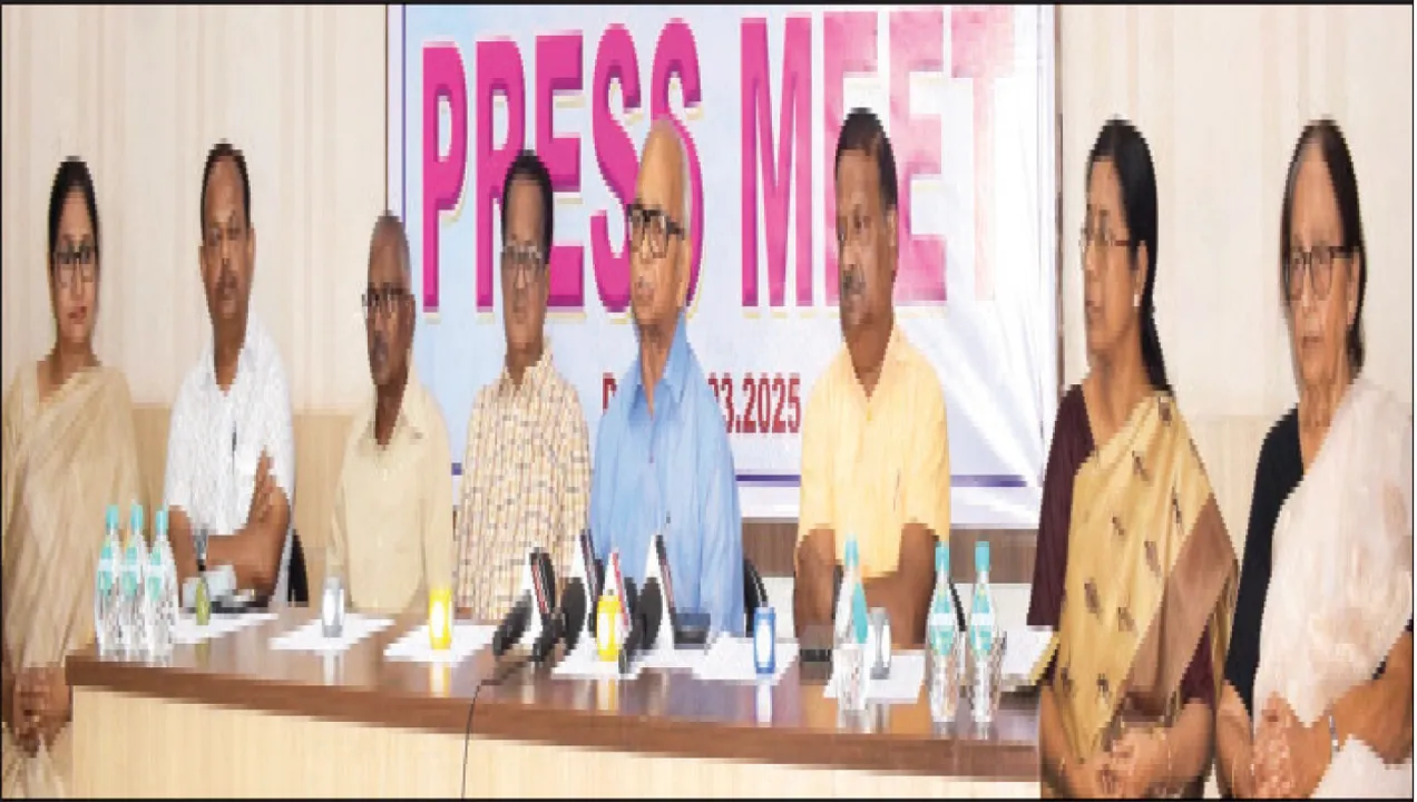  ରି-ଆଡ୍‌ମିସନ୍ ଫି ନାହିଁ: ‘ନିୟମ ଅନୁଯାୟୀ ୧୫% ଫି ବଢ଼ିଛି’