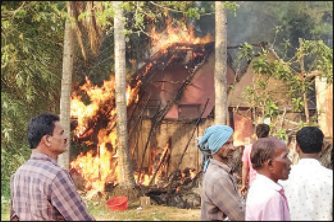  ଦିନକରେ ମଉଳି ଗଲା ବ୍ରତୋପନୟନ ଖୁସି: ନିଆଁ ଲାଗି ଜଳିଗଲା ୨ ବଖରା ଘର