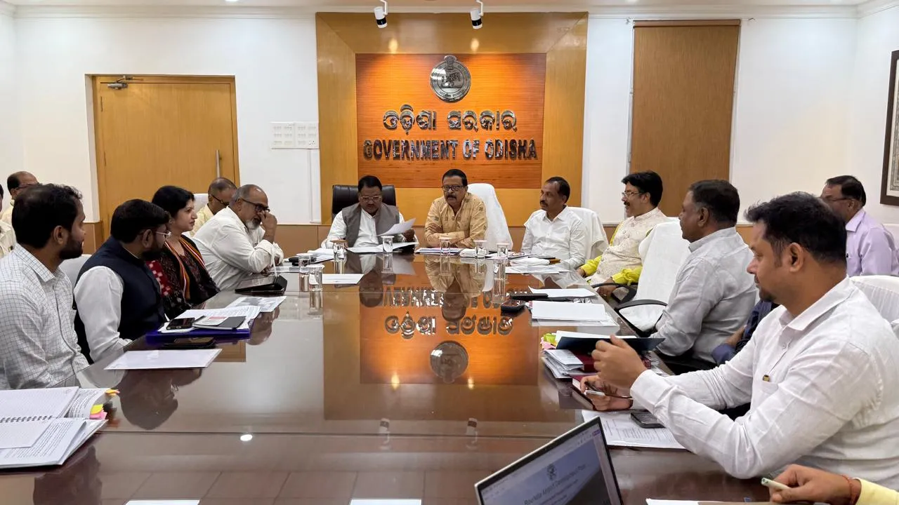  ଜାତୀୟ ଲୋକ ଅଦାଲତ: ୩୦୩ ମାମଲା ସମାଧାନ, ୩୨.୯୨ କୋଟି ଟଙ୍କା ଆଦାୟ ନିର୍ଦେଶ