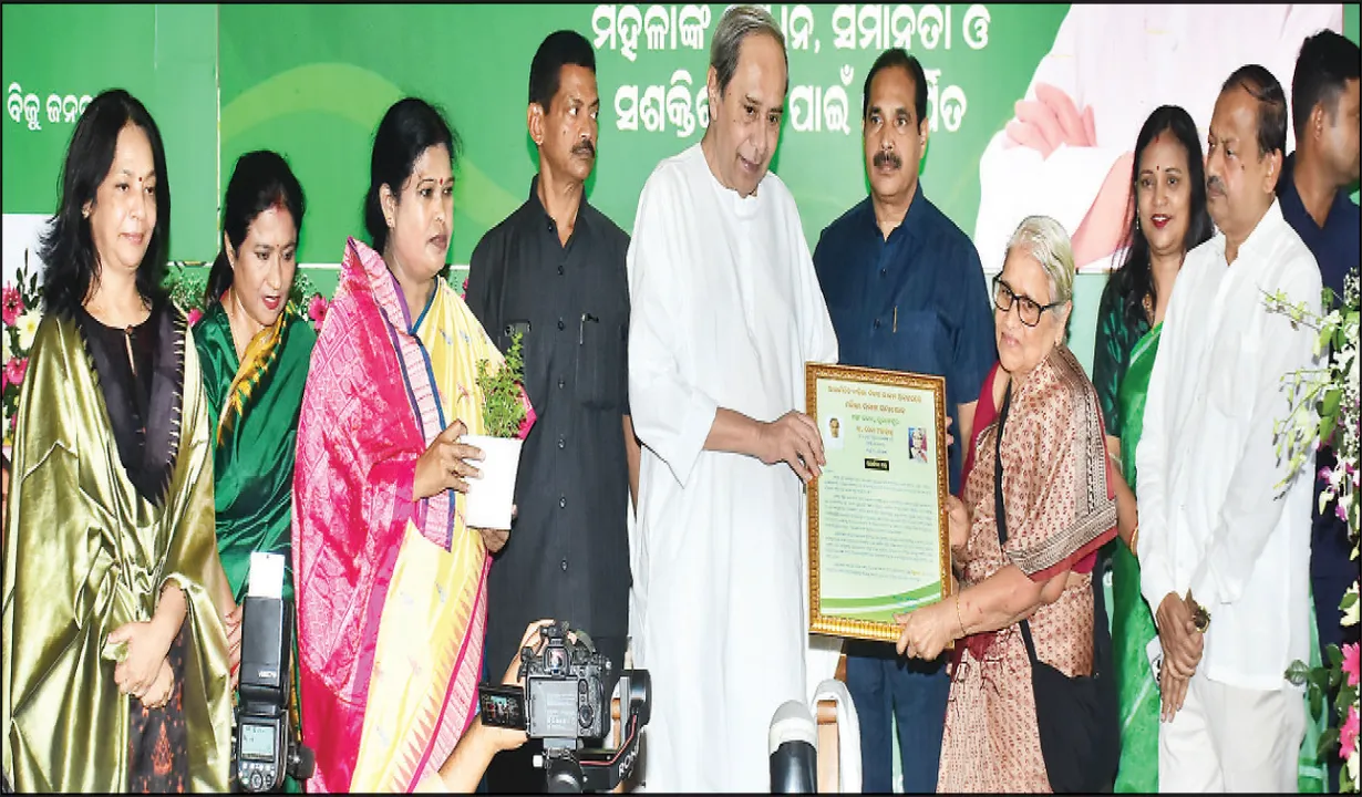  ମା’ମାନଙ୍କୁ ଦିନକୁ ୨୭ଟଙ୍କା ଦେଇ ବାହାବା ନେଉଛି ଡବଲ୍‌ ଇଞ୍ଜିନ୍‌ ସରକାର: ନବୀନ