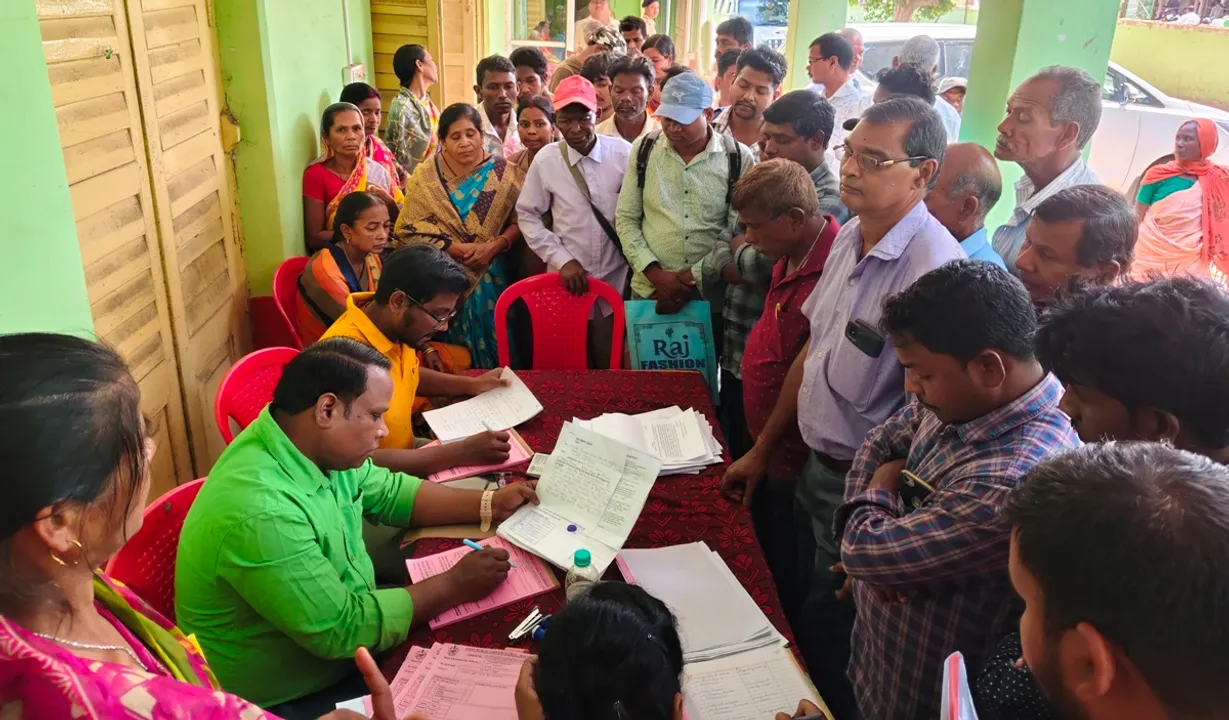  Sub-district level joint public hearing camp in Rairangpur Photograph: (sambad.in) 