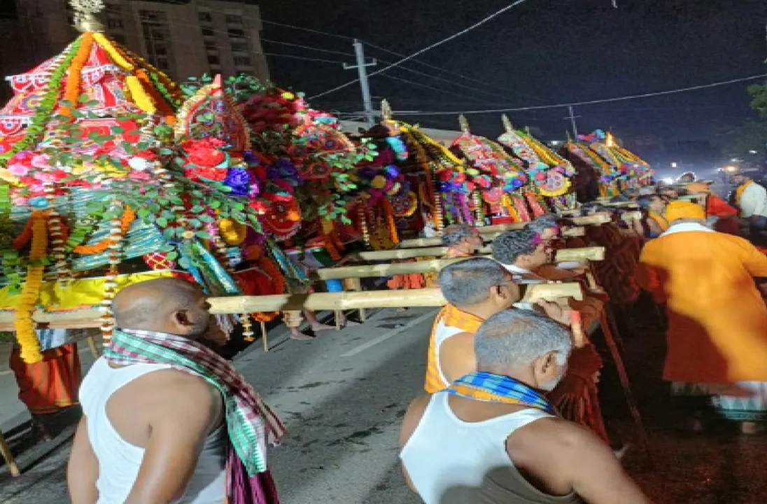  ପଞ୍ଚୁଦୋଳ ପାଇଁ ଚଳଚଞ୍ଚଳ ଉପକଣ୍ଠ, ପଞ୍ଚୁପାଳରେ ରାଧା ଗୋବିନ୍ଦଙ୍କ ଦୋଳଯାତ୍ରା