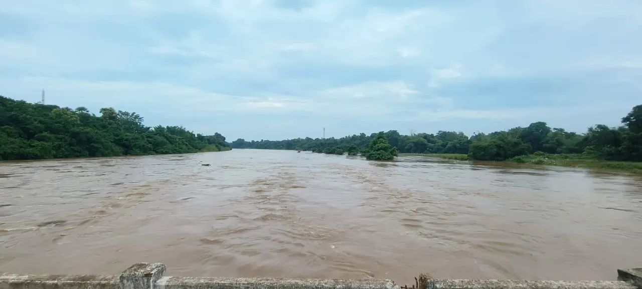  ବେତନଟୀ ଅଞ୍ଚଳରେ ବର୍ଷା ବିତ୍ପାତ, କୁଳ ଲଙ୍ଘିଲା ବୁଢ଼ାବଳଙ୍ଗ