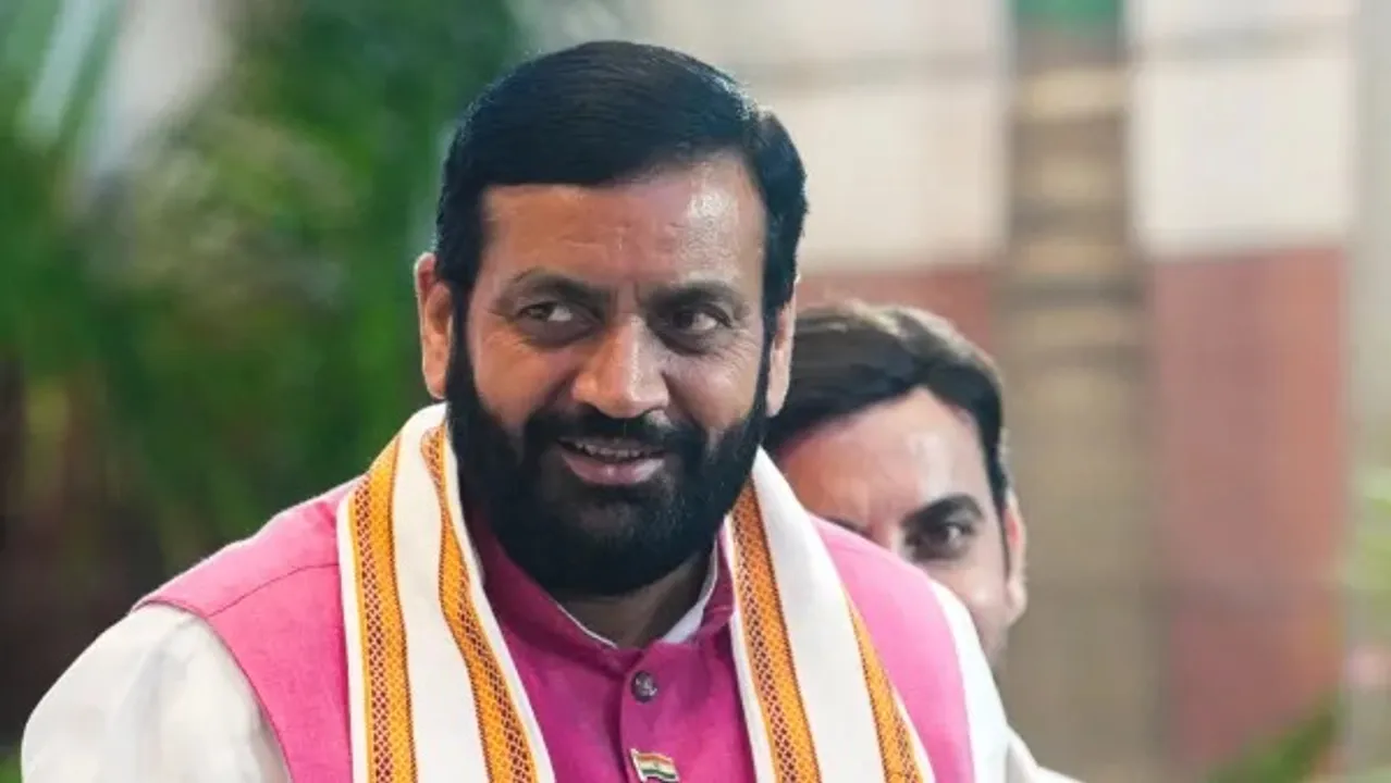  ପ୍ରଶ୍ନପତ୍ର ଲିକ୍ ମାମଲା : ସାଇନିଙ୍କ ବଡ଼ କାର୍ଯ୍ୟାନୁଷ୍ଠାନ, ୪ ଡିଏସପିଙ୍କ ସମେତ ୨୫ ପୁଲିସ କର୍ମୀ ନିଲମ୍ବିତ