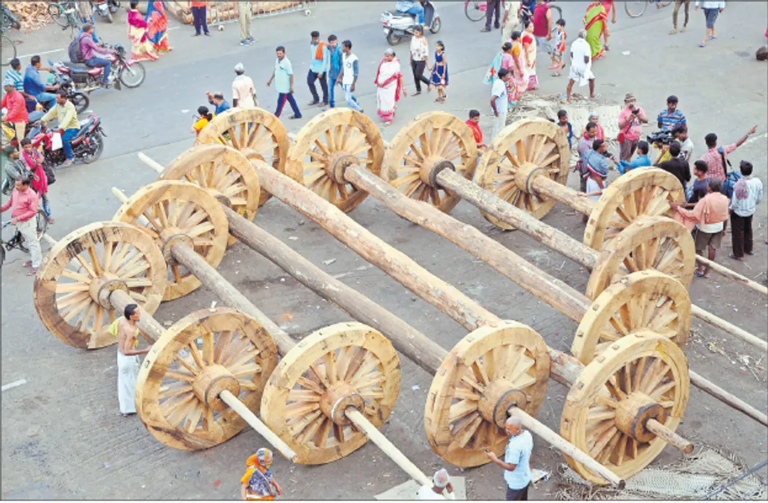  ରଥଖଳା ଚଳଚଞ୍ଚଳ, ତିନି ରଥର ଚକଡେରା ଓ ମୁହାଁଟ ବାଡ଼ିଆ