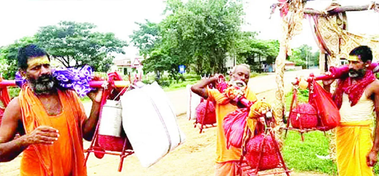  ମହାଦେବଙ୍କୁ ଜଳଲାଗି ପାଇଁ ପାଦରେ ୫୦୦୦ କିଲୋମିଟର ଯାତ୍ରା