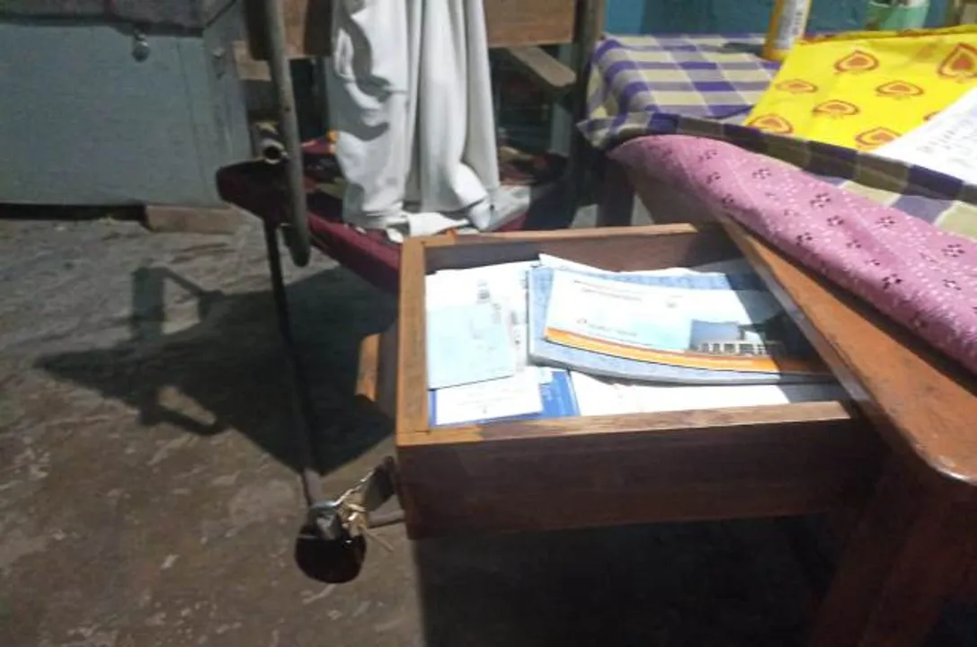  ଶୋଇଥିବା ବେଳେ ତାଲା ଭାଙ୍ଗି ଘରୁ ଚୋରି