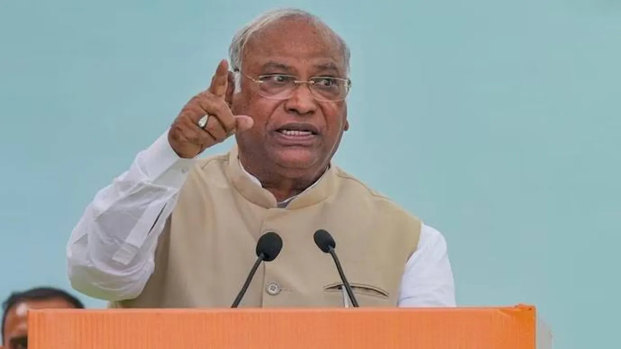 ବିଜେପି ଏସ୍‌ସି, ଏସ୍‌ଟି, ଓବିସି, ସଂଖ୍ୟାଲଘୁ ଛାତ୍ରଛାତ୍ରୀଙ୍କ ଛାତ୍ରବୃତ୍ତିରେ ବ୍ୟାପକ ହ୍ରାସ କରିଛି: ଖଡ଼ଗେ