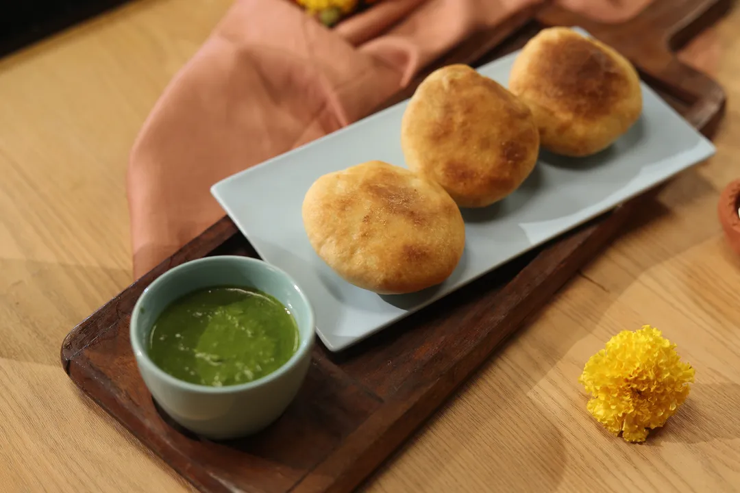 Stuffed Cheesy Kachoris 1