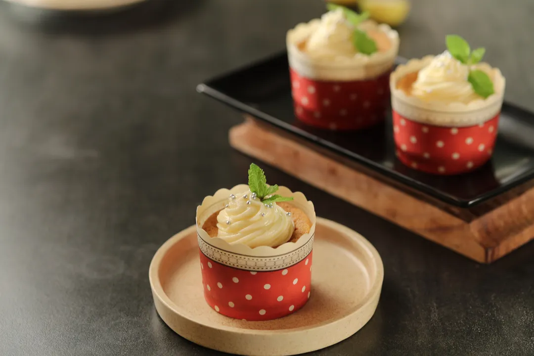 Eggless Lemon Cupcakes - YT