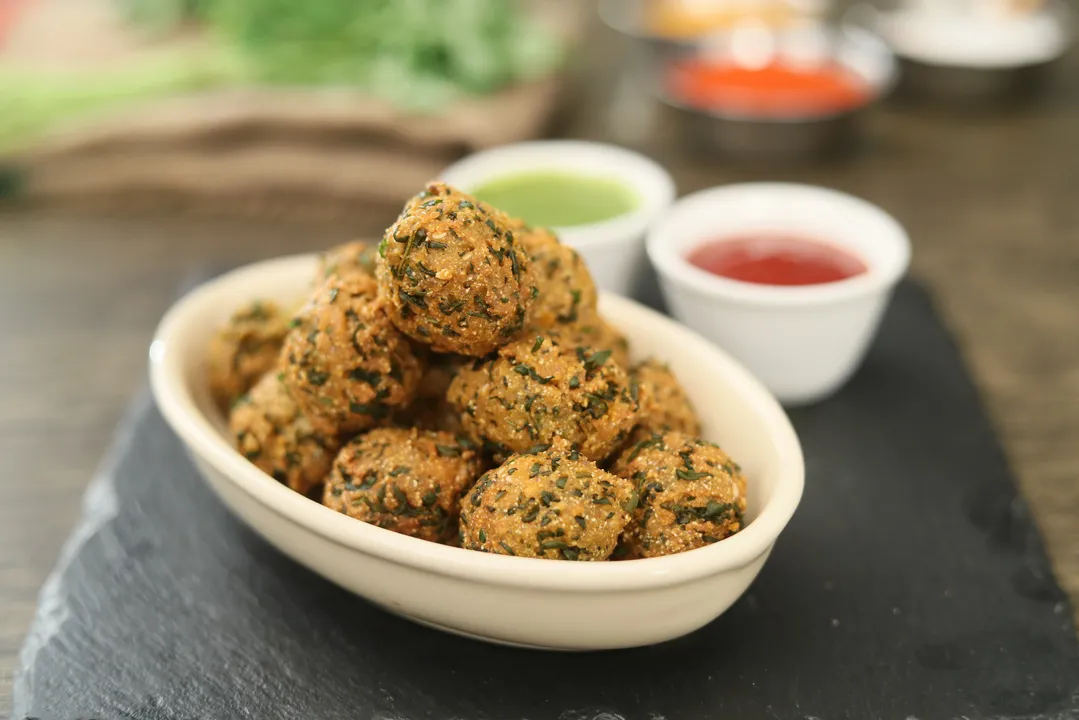 Methi Makai Vada - YT