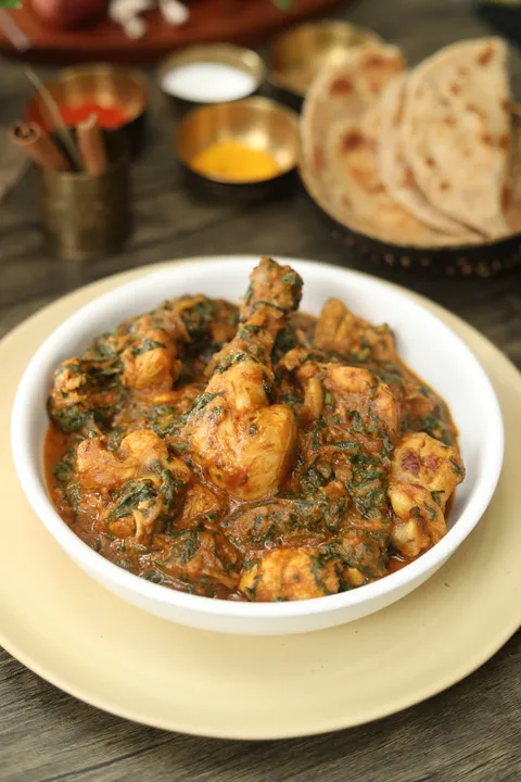Lahori Palak Chicken 1 - YT