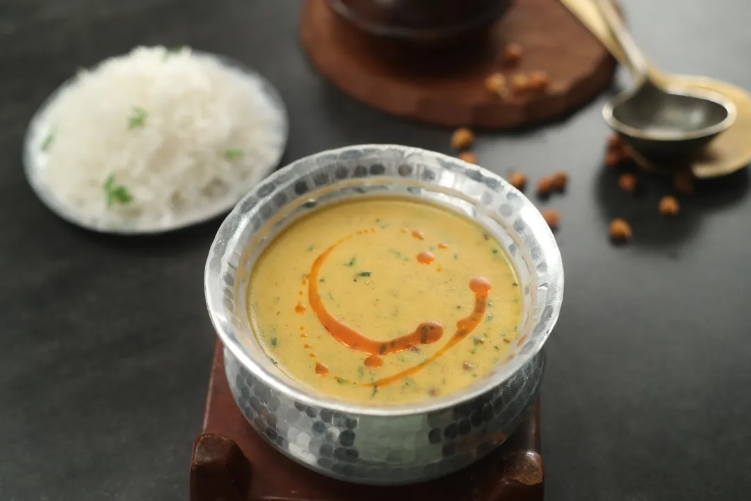 Kale Chane Ki Kadhi - YT