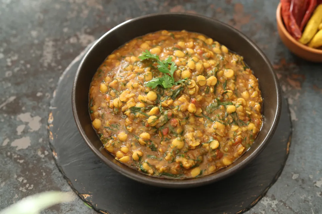 Palak Chana Dal Tadka - YT