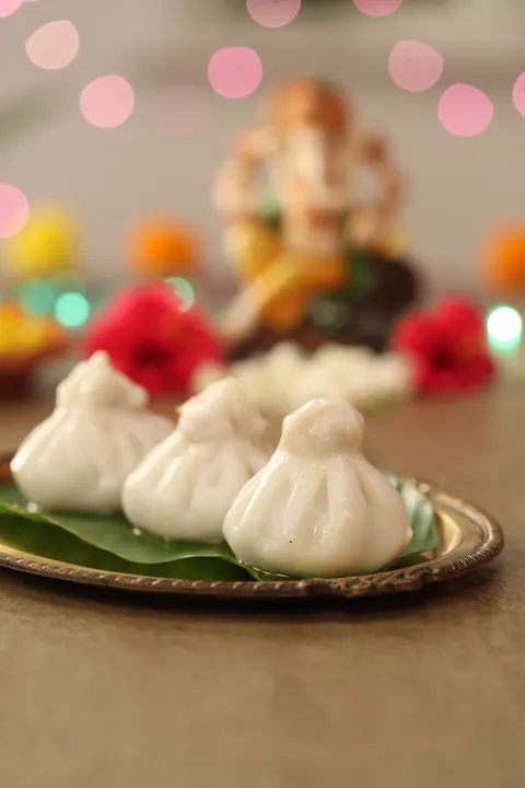 Double Decker Modak 1 - YT