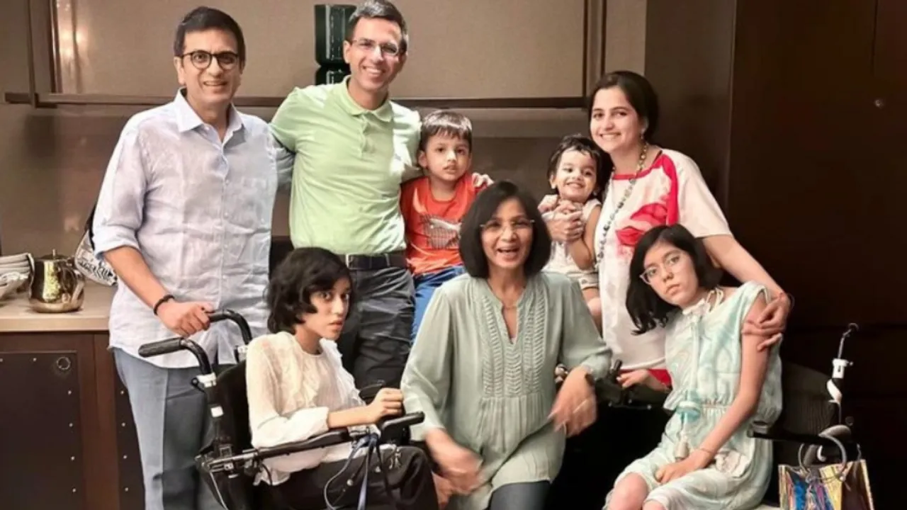 dy chandrachud family