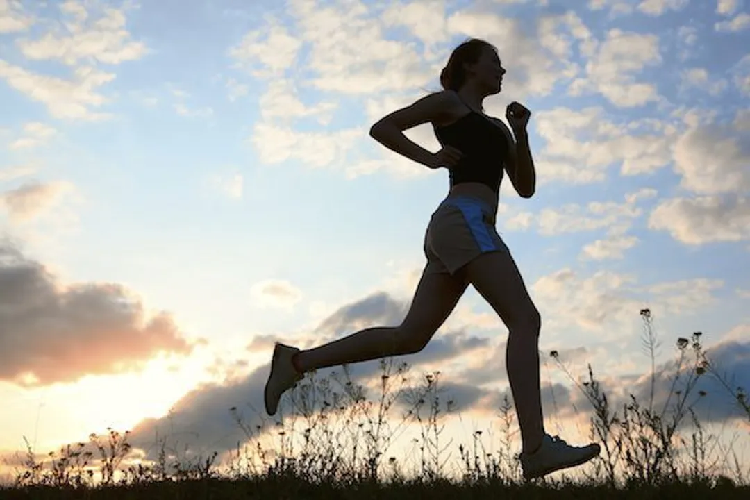 women running marathons, Plyometric training, Motivation For Exercise