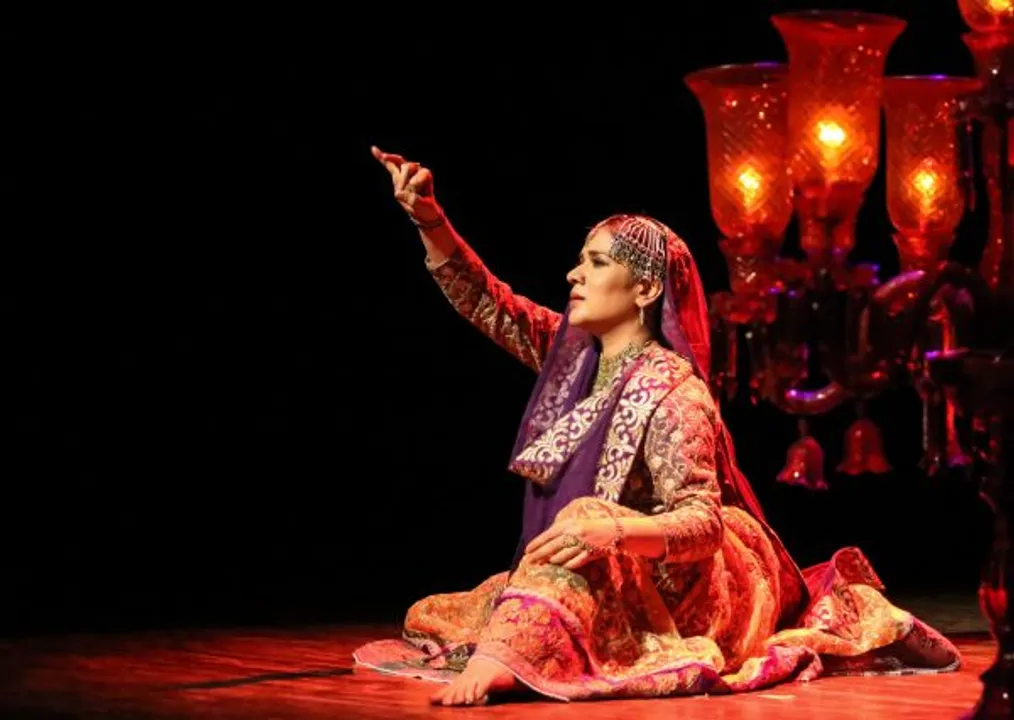 Manjari Chaturvedi Courtesans