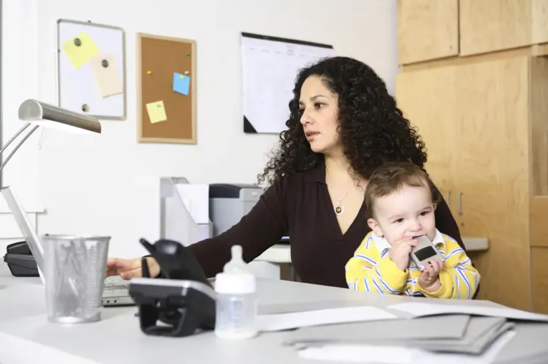 Debunking 6 Myths About Working Moms. Time To Do Away With These?