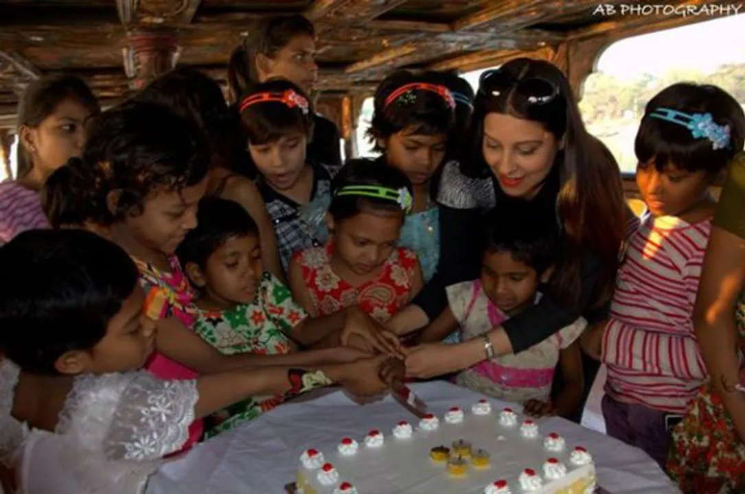 Kolkata Ferry Cruise Party Cake Cutting