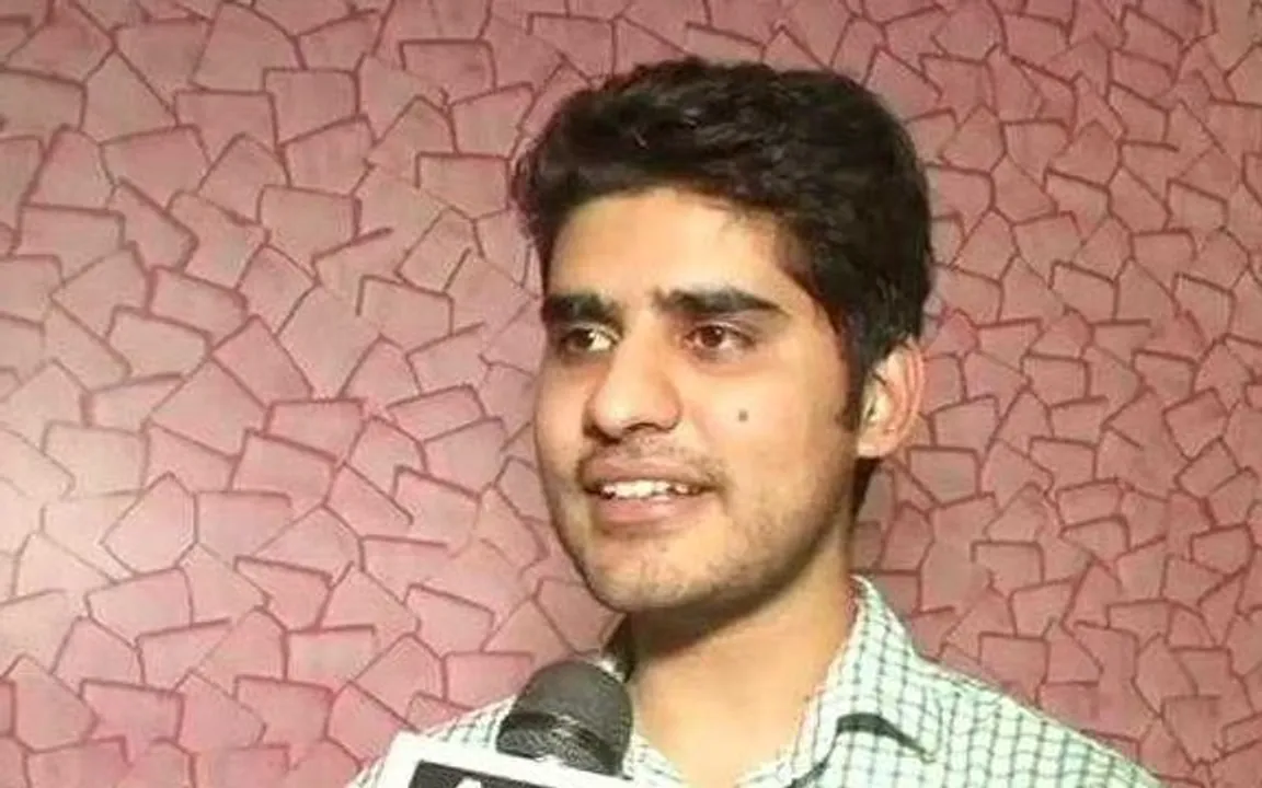 UPSC Topper Thanks Girlfriend: Love Isn’t Always A Distraction