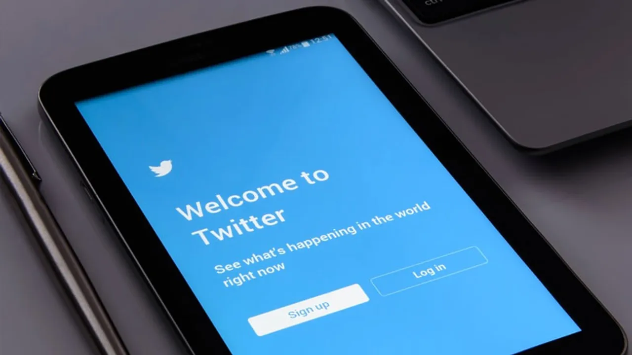 Twitter Live curated pages