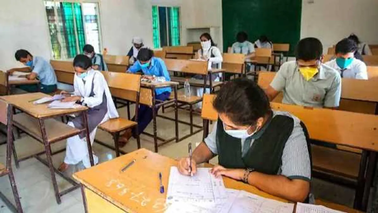 CBSE परीक्षाओं का शेड्यूल जारी: दो टर्म में होंगी 10वीं और 12 वीं की परीक्षाएं, 18 को जारी होगी डेटशीट