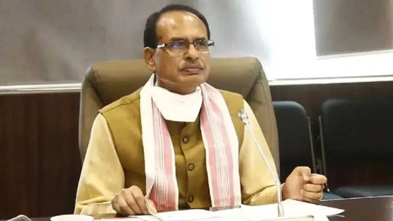 बैठक: CM शिवराज ने BJP कार्यकर्ताओं को सोशल मीडिया पर लड़ाई की रणनीति समझाई

