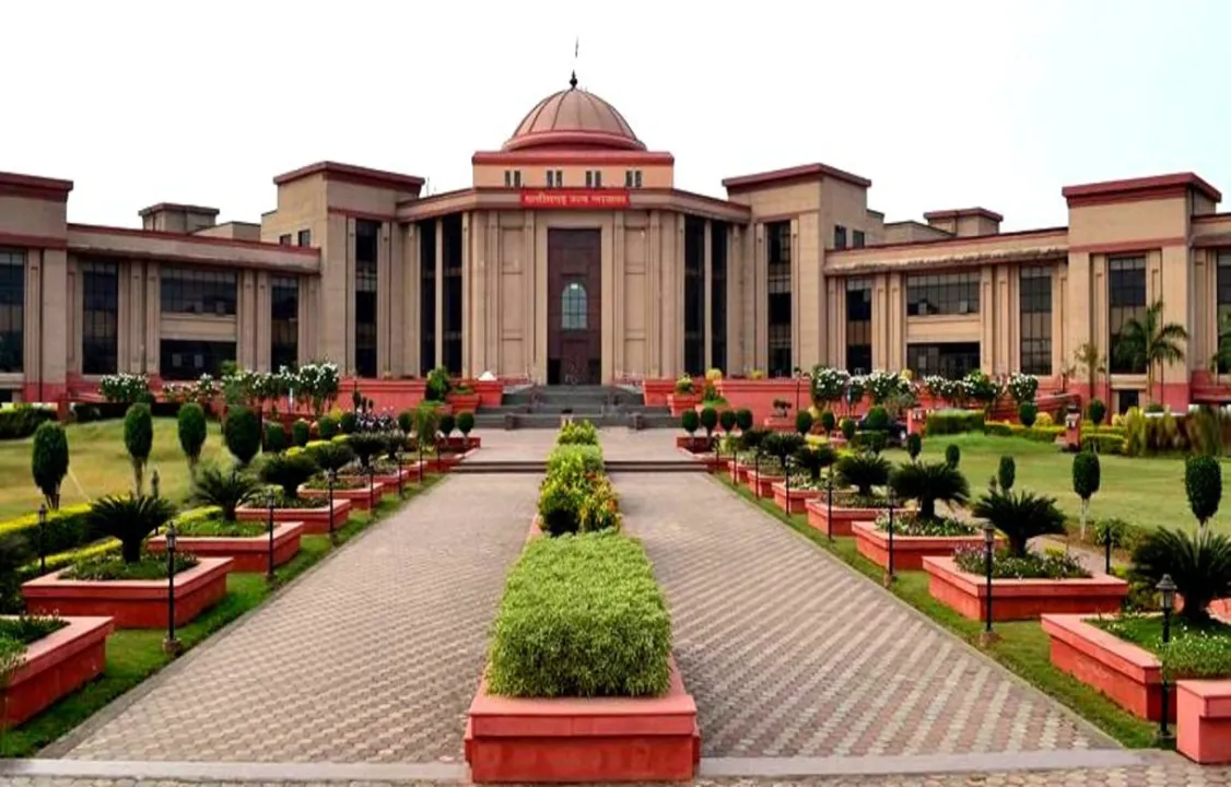  Photograph: (India Legal) 
