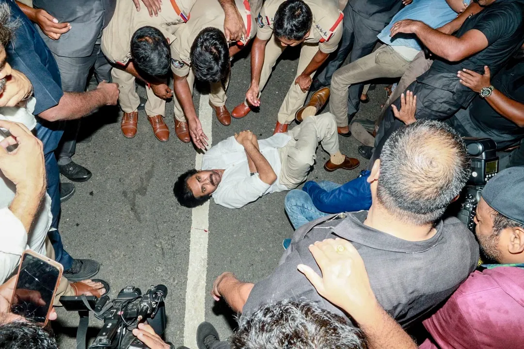  Protests erupt across Andhra Pradesh after the arrest of Chandrababu Naidu, party calls for statewide bandh