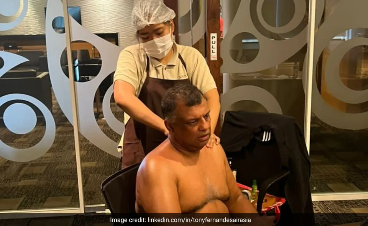  AirAsia CEO's shirtless meeting sparks debate online