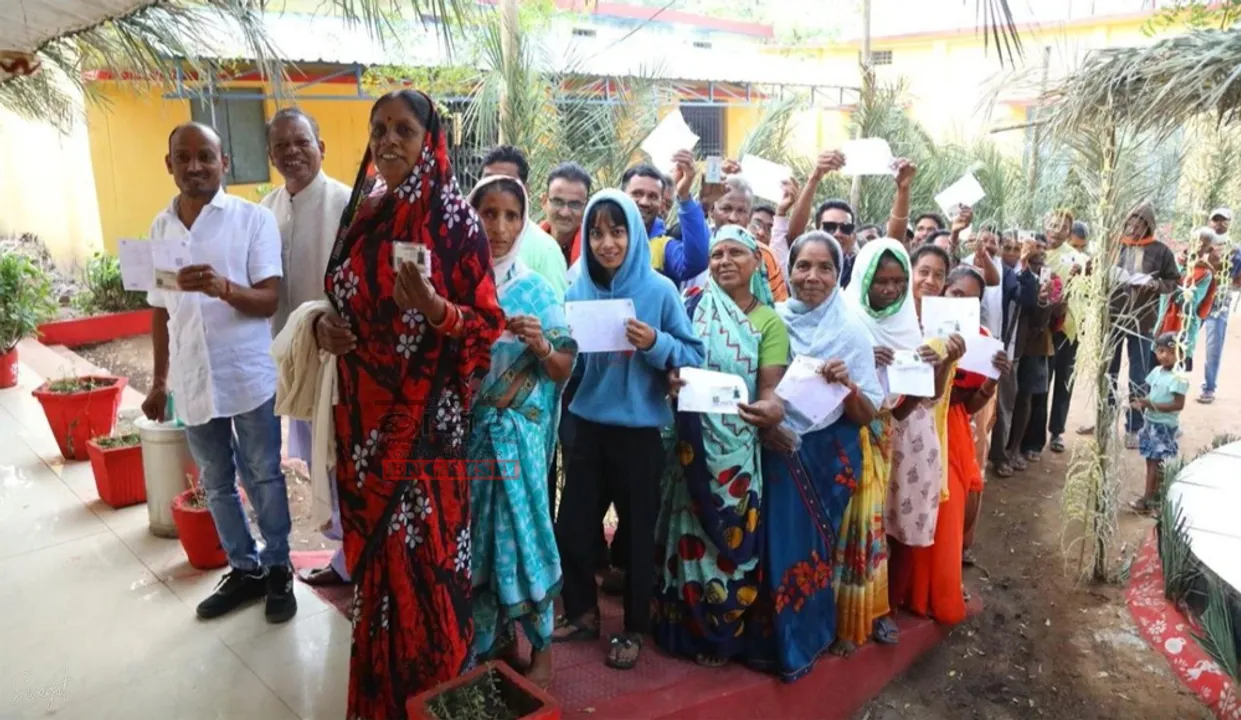  Voter turnout poll: 67.34% in Chhattisgarh and 71.11% in Madhya Pradesh