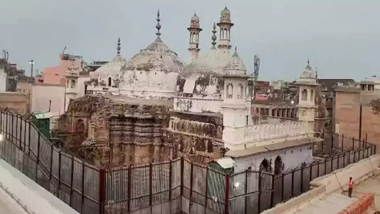  Aarti held in the Gyanvapi Mosque basement, devotee claims to have "seen Nandi"