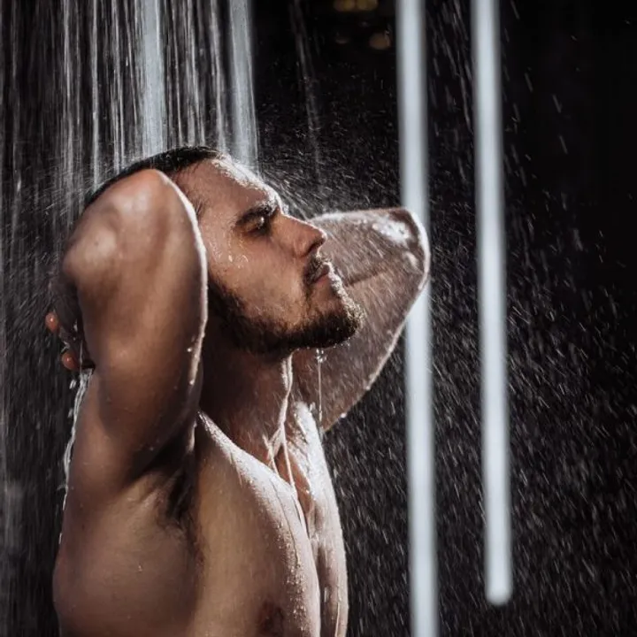  Long and hot water baths reduce fertility and sperm count: Study