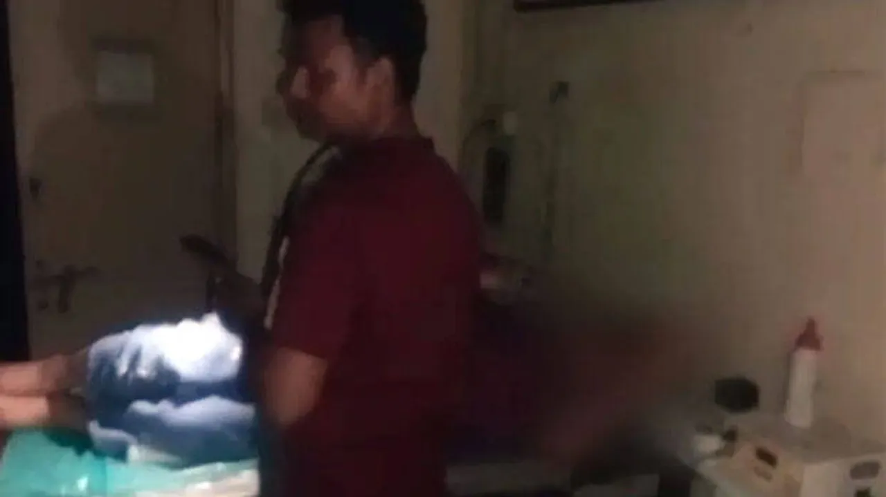  Doctor performs C-Section using flashlight in BMC-run hospital, mother and new-born dies