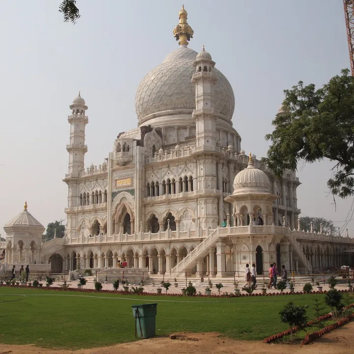  New white marble marvel in Agra rivals Taj Mahal