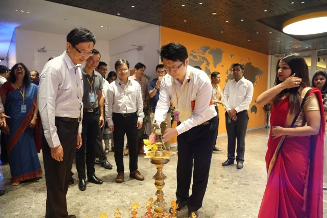 Jeffrey Ju Co Chief Operating Officer Executive VP MediaTek Inc. lighting the lamp of the new MediaTek office in Bangalore e