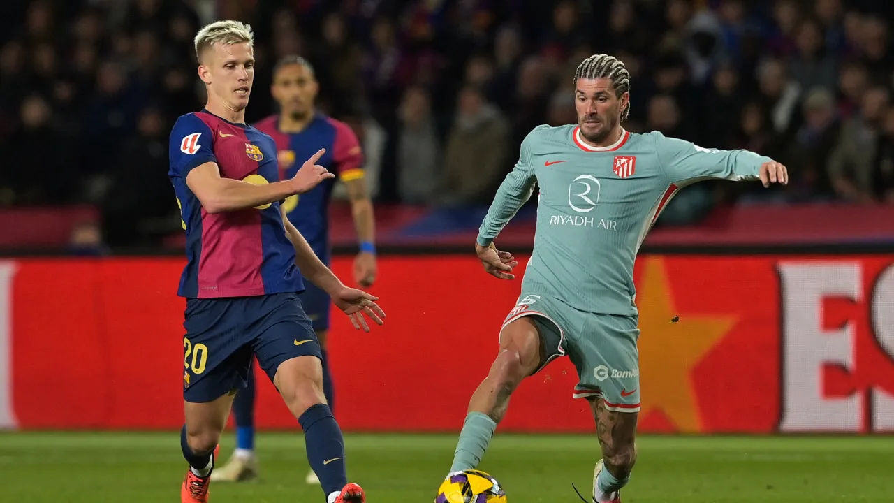  Dani Olmo closer to Barcelona exit after registration request rejected Photograph: (AFP) 