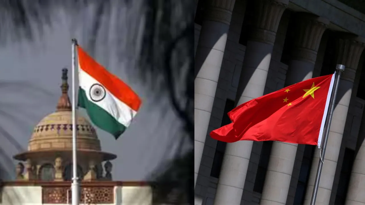  India, China flags Photograph: (Reuters) 
