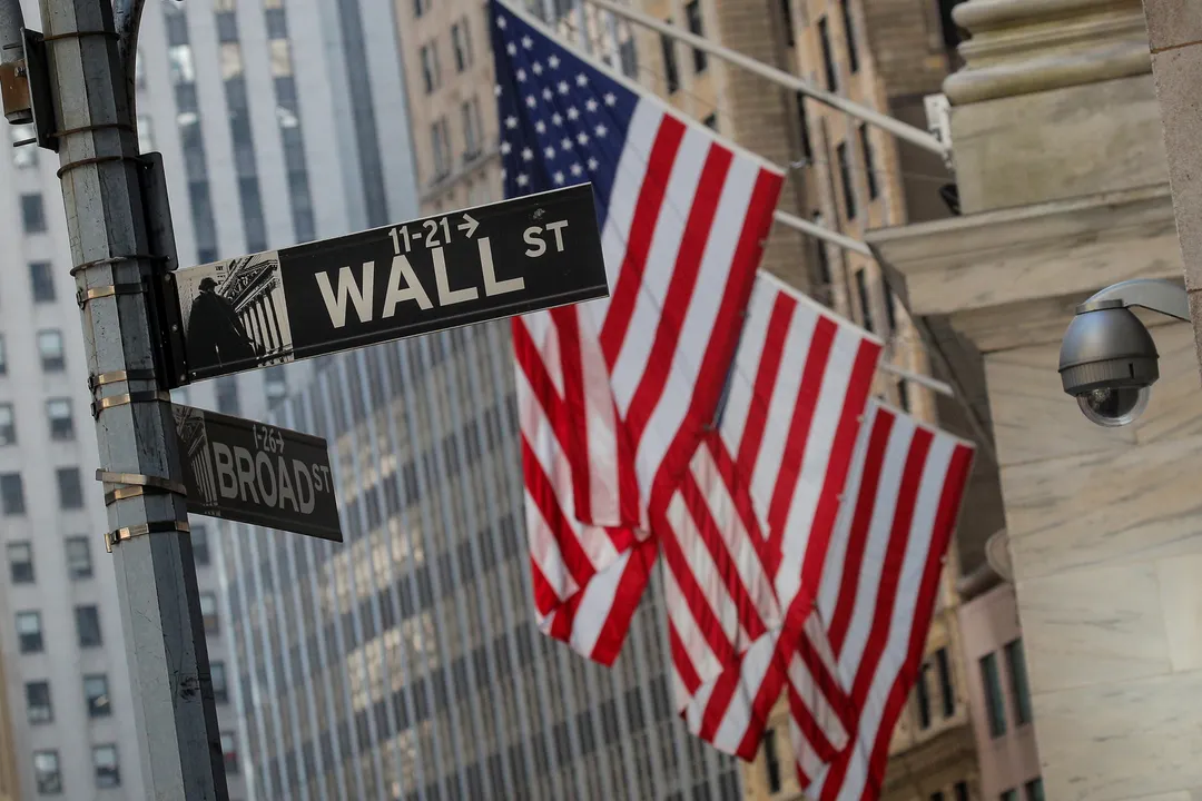  Wall Street Photograph: (Reuters) 