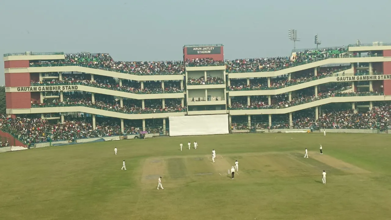  Delhi vs Railways Ranji Trophy: Huge crowd in stadium watch Virat Kohli play Photograph: (WION) 