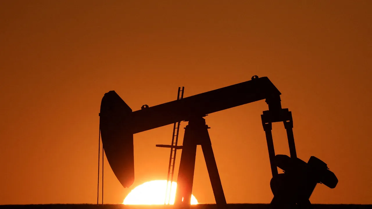  An oil pump is seen during sunset outside Soudron, near Reims, France, February 6, 2023. (File photo for representation).  Photograph: (Reuters) 