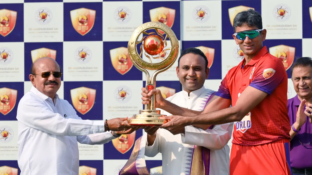  India lifts One World One Family Cup Photograph: (WION) 