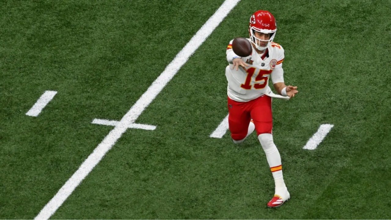  Patrick Mahomes had a horrible night in Super Bowl LIX Photograph: (AFP) 