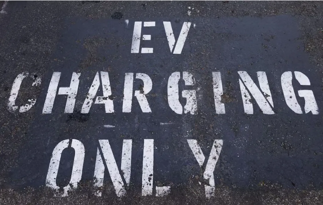  Automakers urge USDOT to resume Federal EV charging program Photograph: (Reuters) 