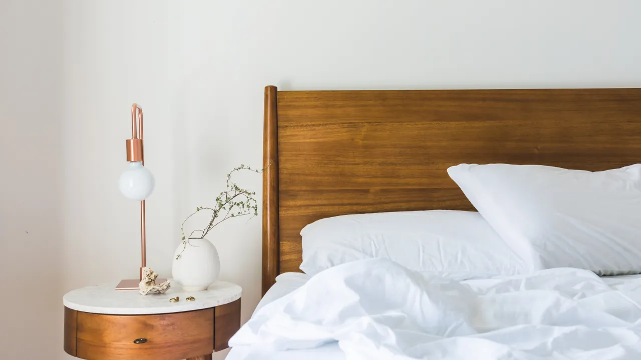  Bloodstained bed and room full of sex toys, British family shares 'surreal' trip experience  Photograph: (Canva) 