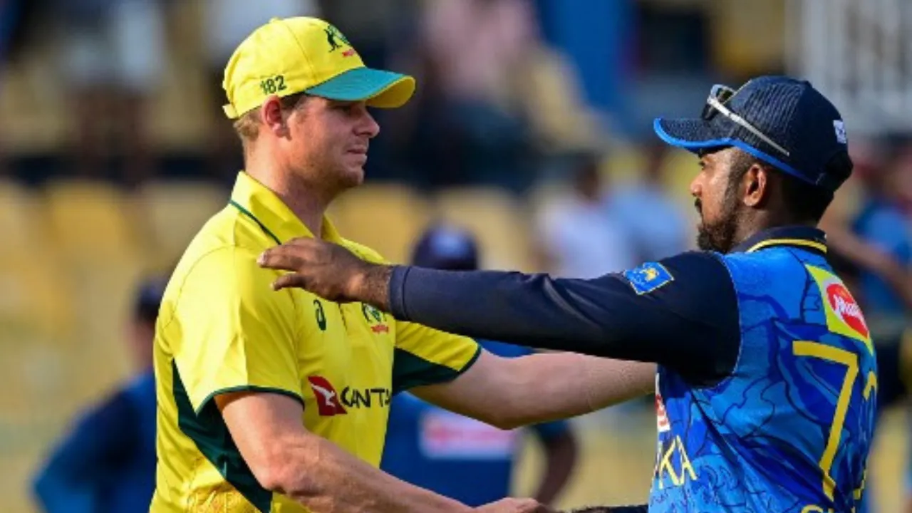  Charith Asalanka and Steve Smith Photograph: (AFP) 