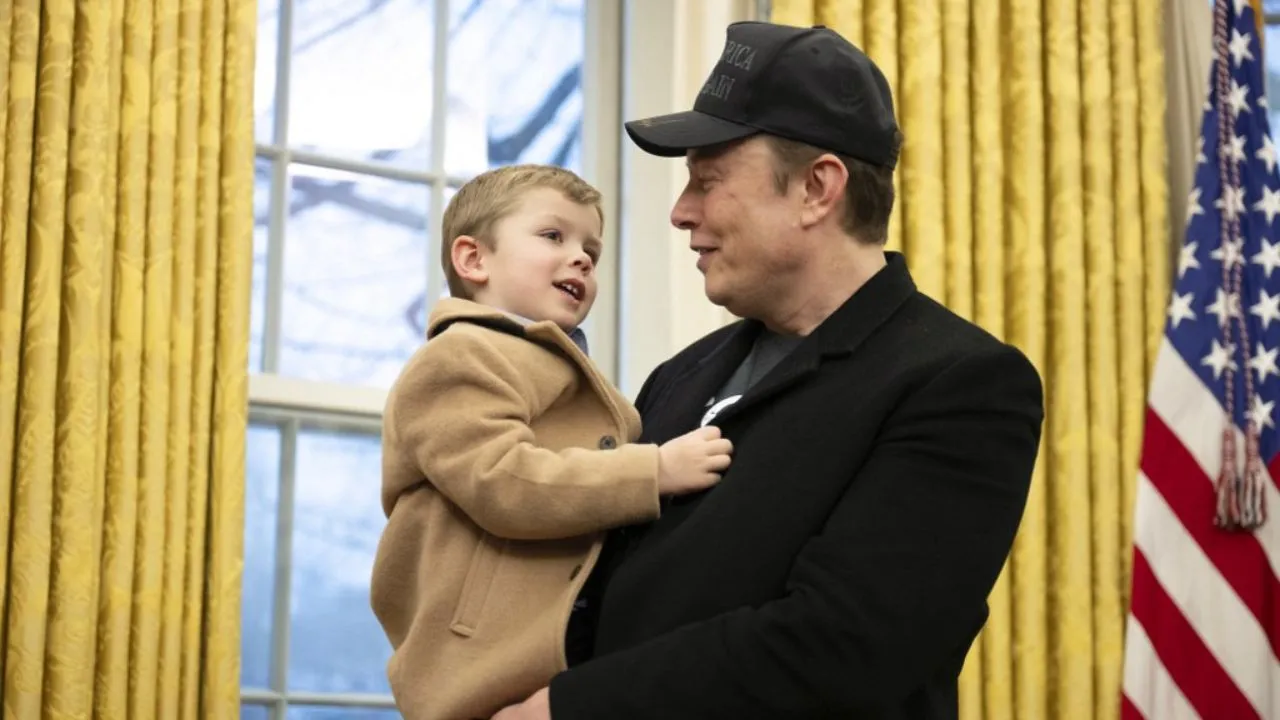  Elon Musk carries his son X Æ A-Xii in the Oval Office of the White House in Washington, DC, on February 11, 2025. Photograph: (AFP) 