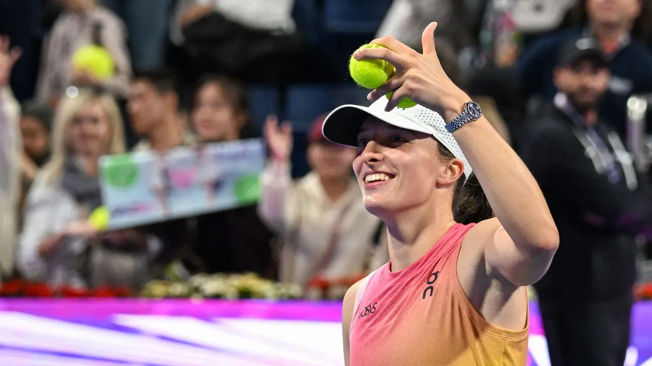  Defending champion Iga Swiatek cruises into Qatar Open semis Photograph: (AFP) 